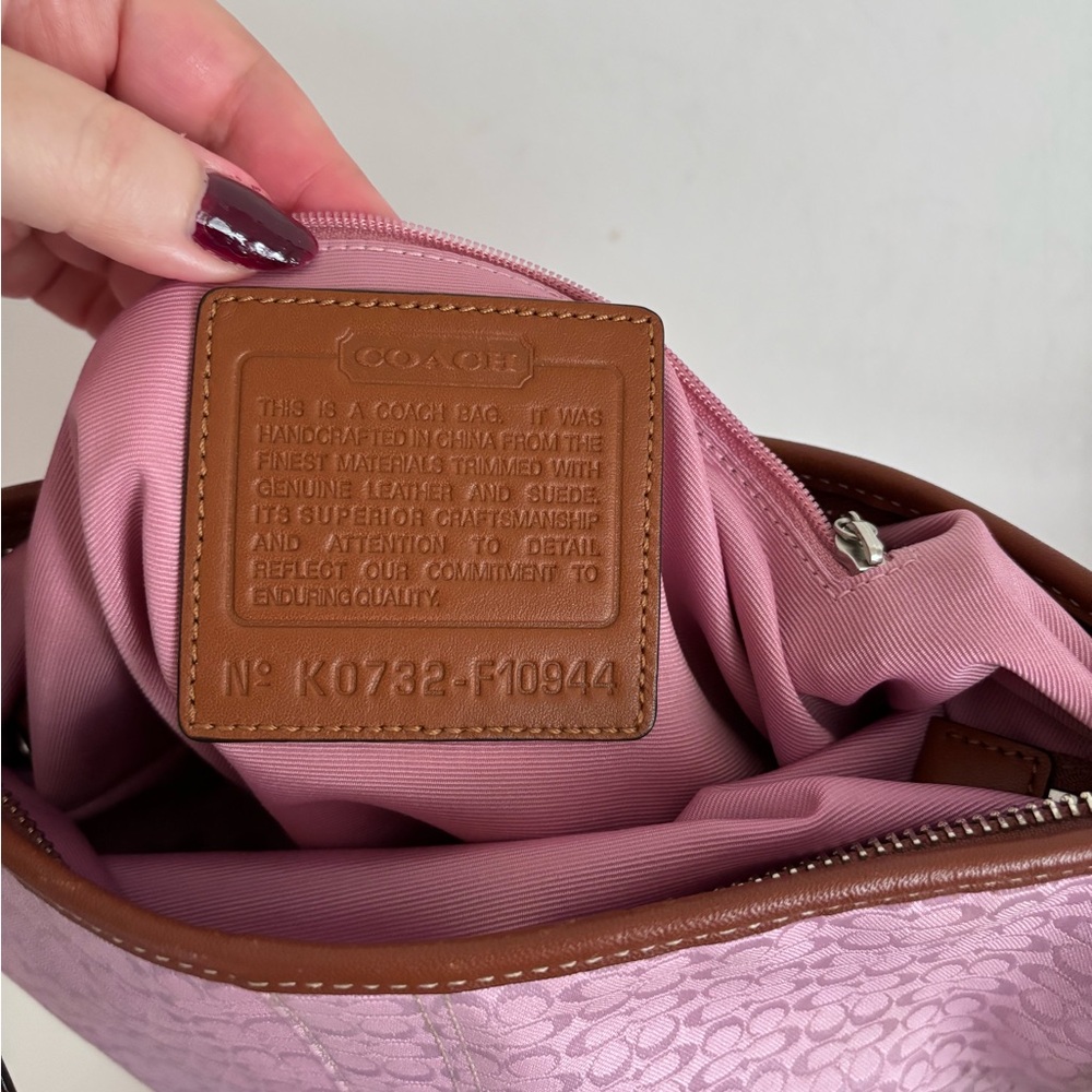 Coach Jacquard pink suede and canvas signature hobo - Picture 8 of 8